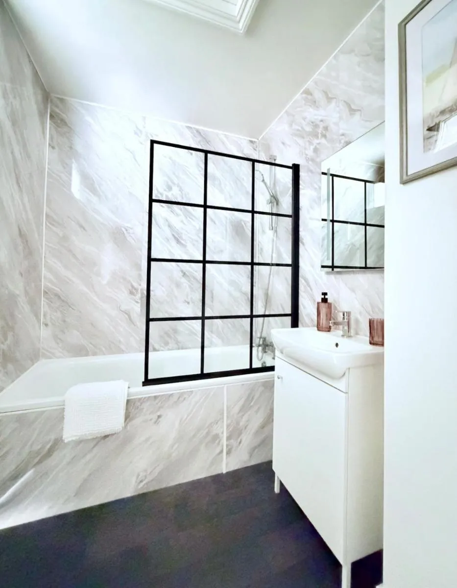 Image 4 of Notting Hill Chic Flat
