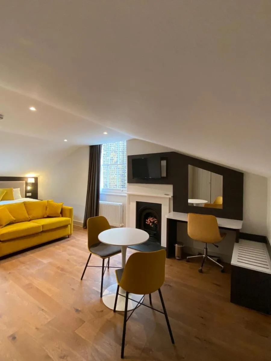 Image 4 of Notting Hill House