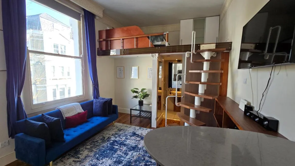 Image 4 of Notting Hill Lovely Studio