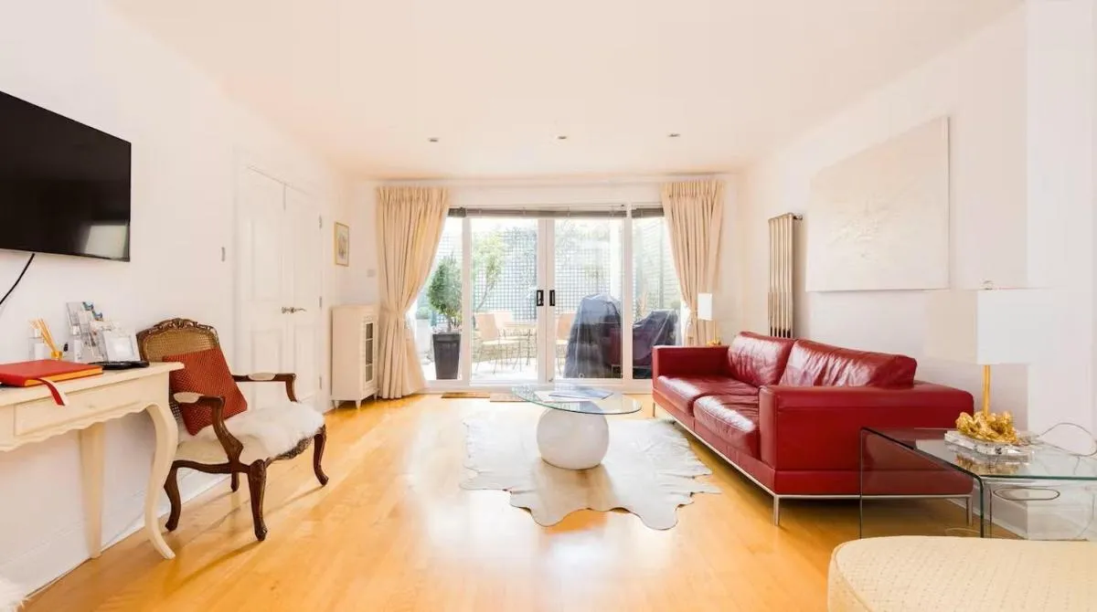 Image 5 of Notting Hill Luxury 3BR Duplex Modern Spacious Gem