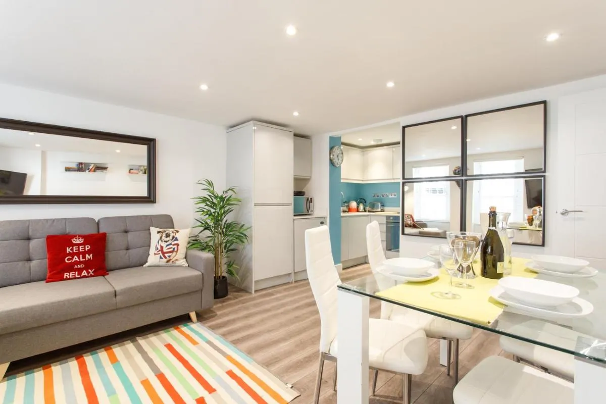 Image 4 of Notting Hill Residences