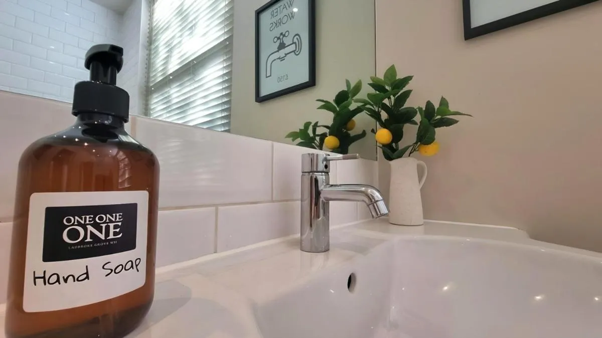 Image 5 of Notting Hill – The One One One -2-