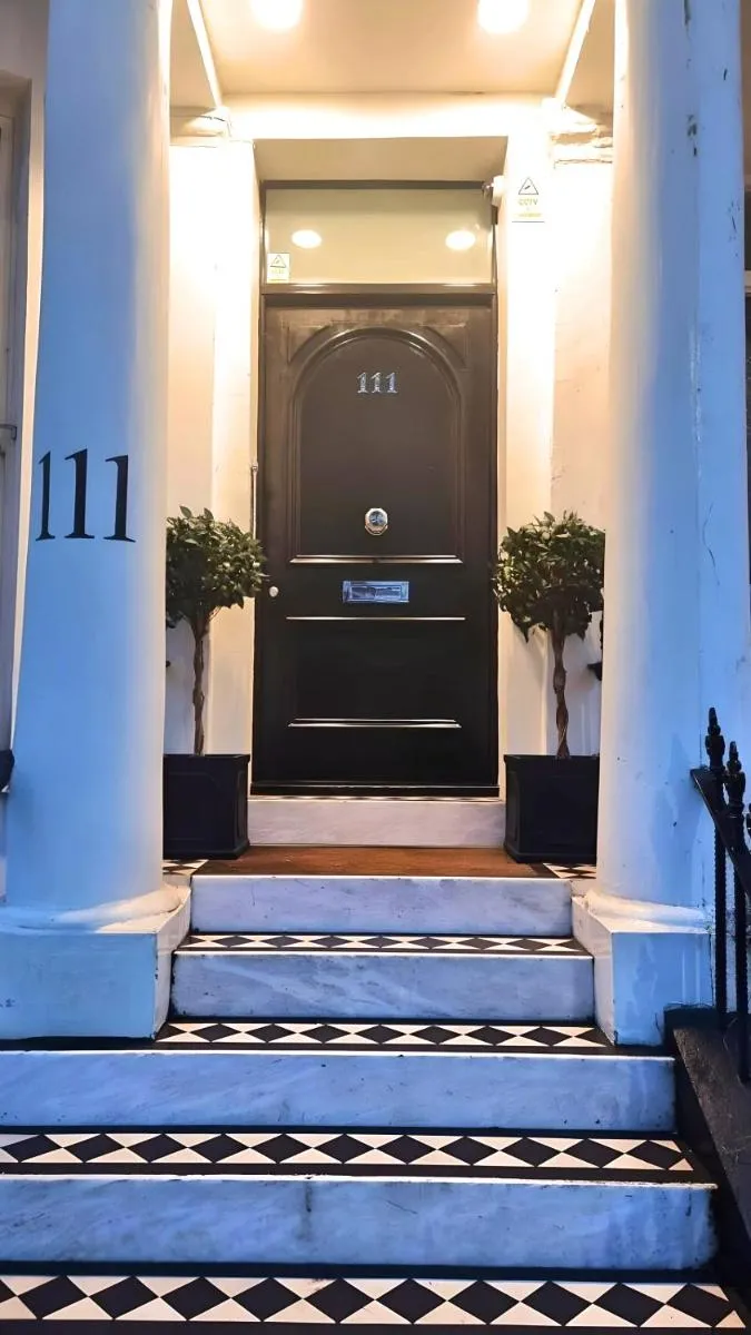 Image 4 of Notting Hill – The One One One! -4-