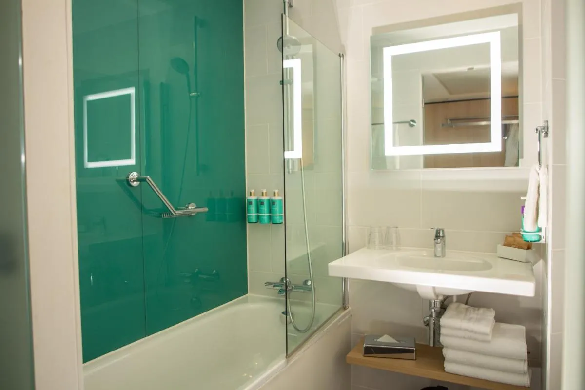 Image 3 of Novotel London Wembley