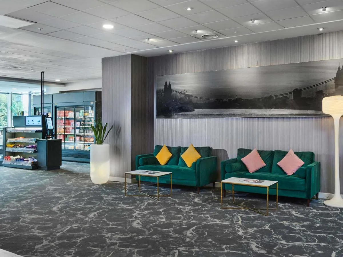Image 4 of Novotel London West