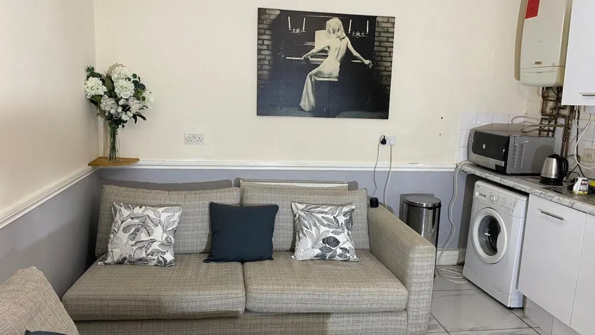 Image 3 of Nunhead SE15