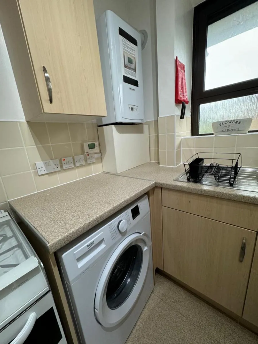 Image 3 of Old Street 1-Bedroom Entire Apartment Central London