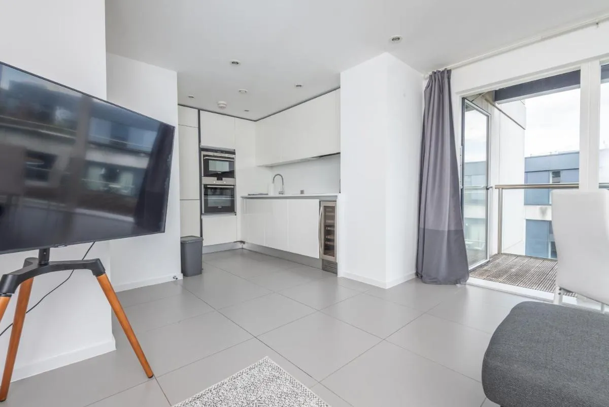 Image 4 of Old Street Gem – Modern Apartment