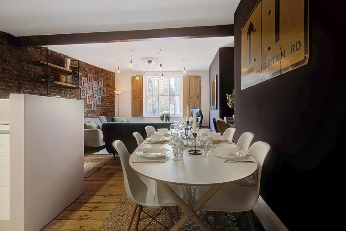 Image 4 of Old street Iconic Warehouse style 4 Bedroom 2 bath House Prime Central London Location