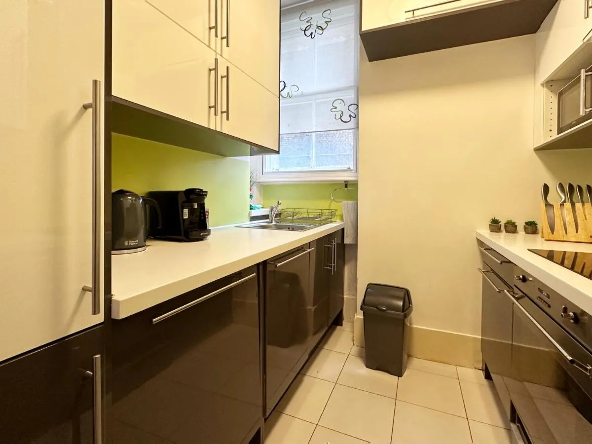 Image 4 of Oliver’s Place in Holborn – 2 Double Beds, 1 Sofa Bed, Great Location