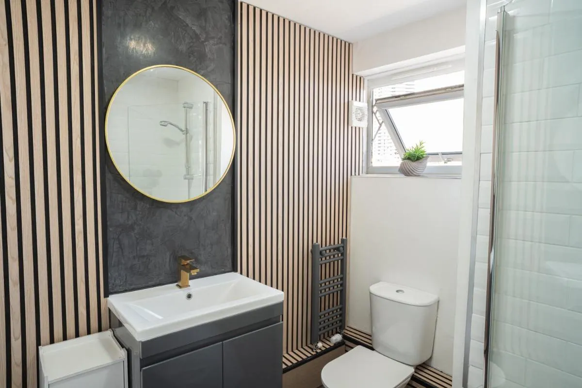 Image 3 of Olympic apartment – Stratford