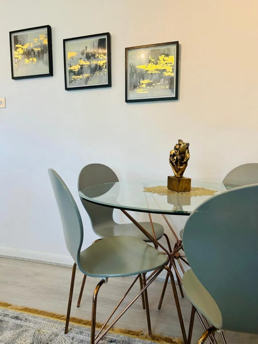 Image 4 of One Bedroom Flat in Chiswick W4