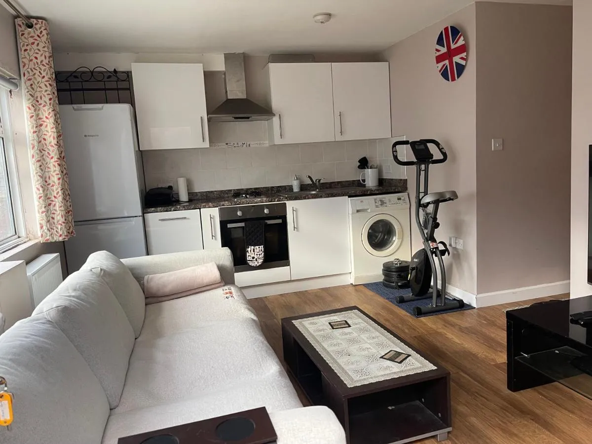 Image 3 of One Bedroom Flat in London Heathrow 20 minutes drive