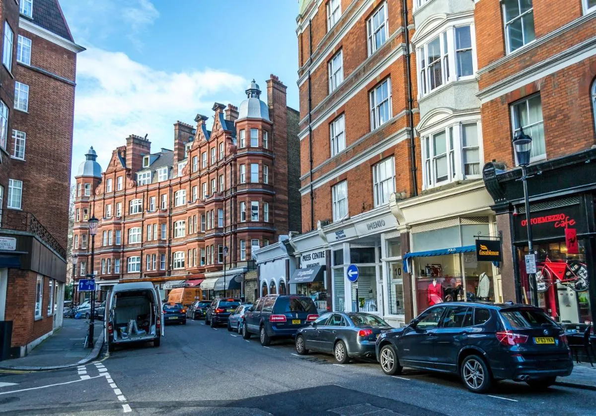 Image 5 of One bedroom High street kensington Apartment