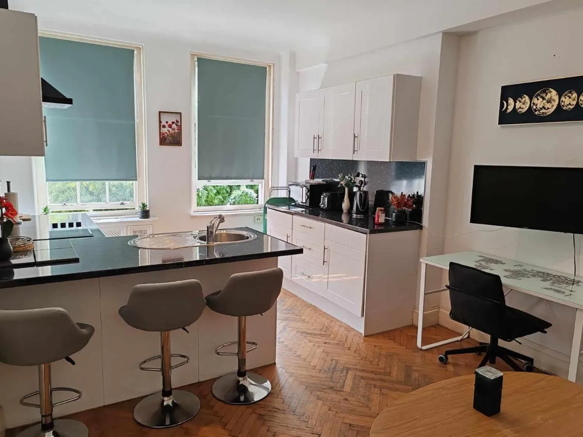 Image 4 of One bedroom apartment by Bayswater, Hyde Park