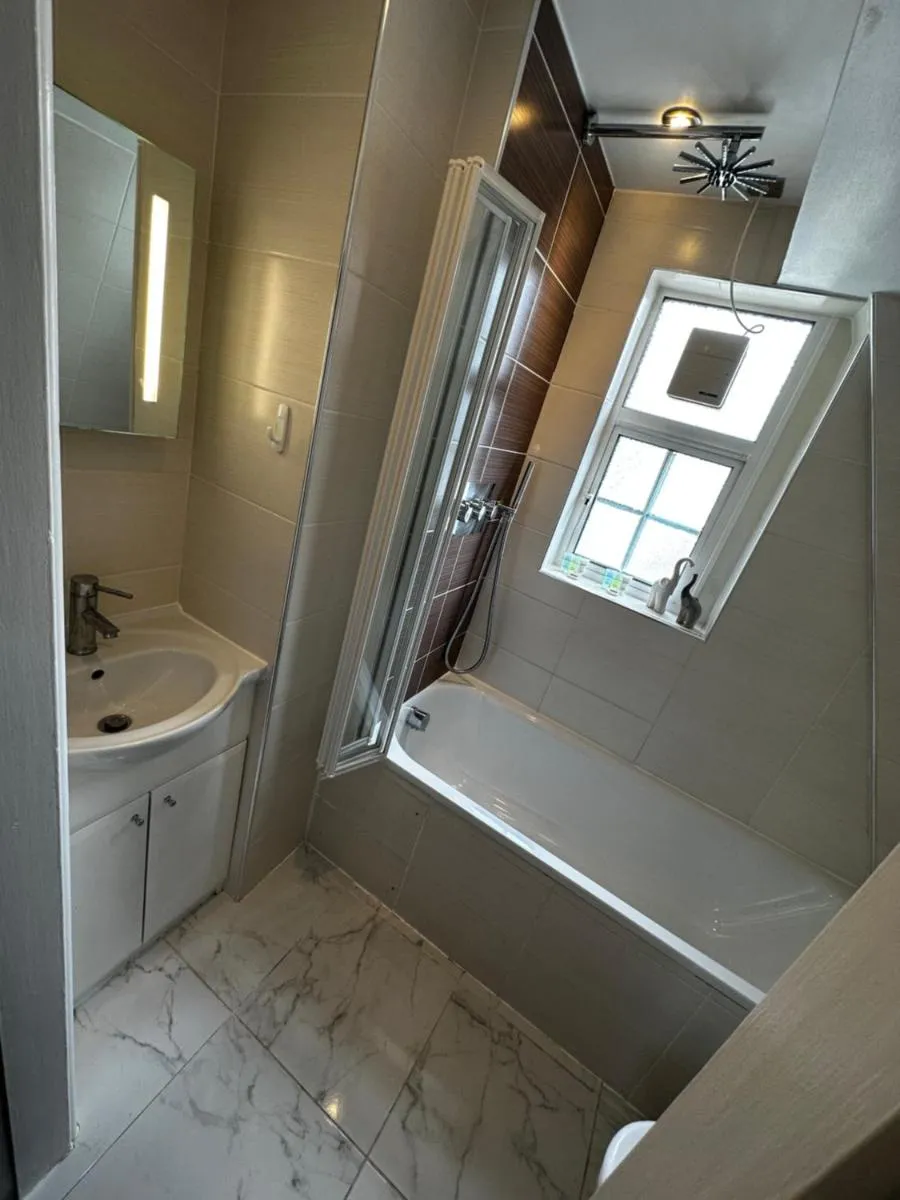 Image 3 of One bedroom flat in Chelsea