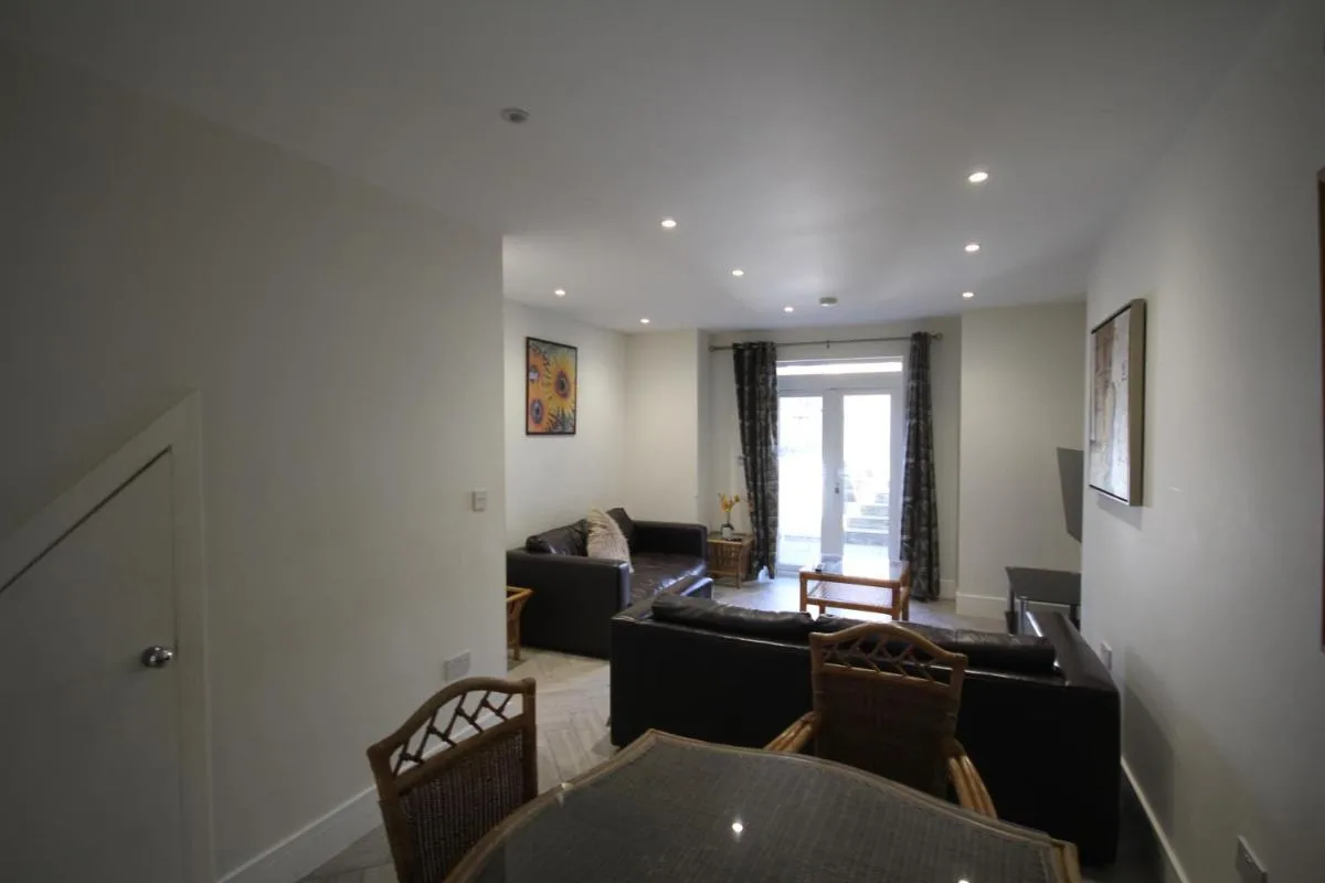 Image 4 of Osterley Mews