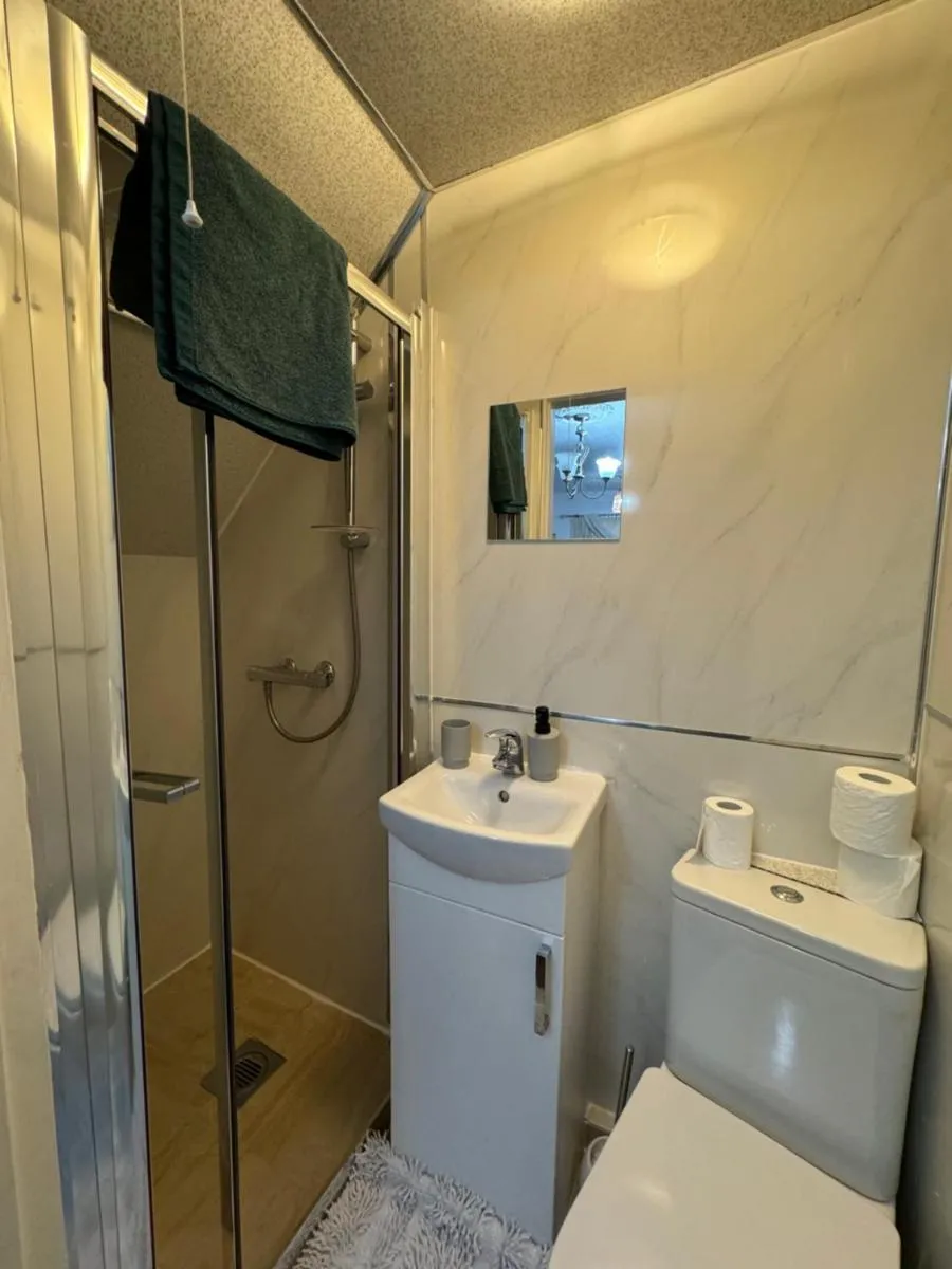 Image 3 of Oxborne Rooms UK – 22 Seaton