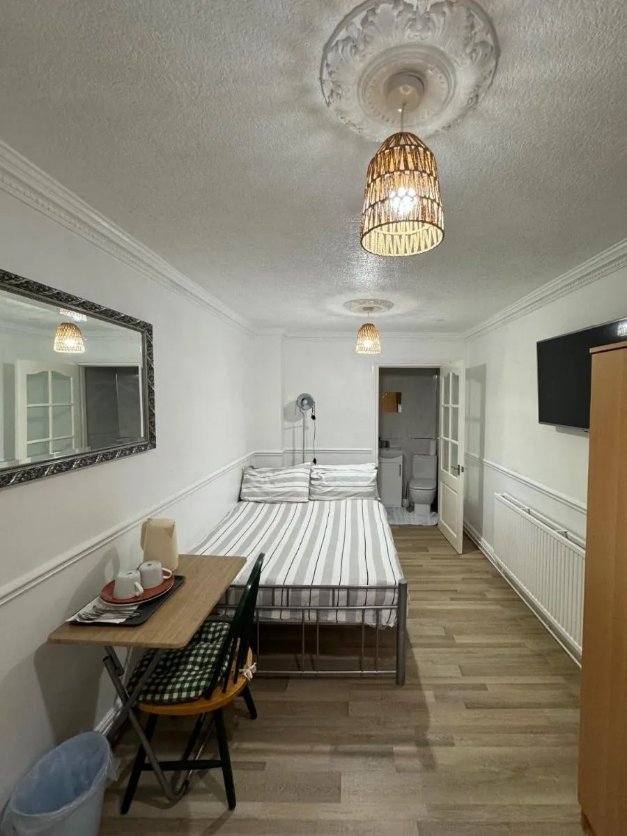 Image 4 of Oxborne Rooms UK – 22 Seaton