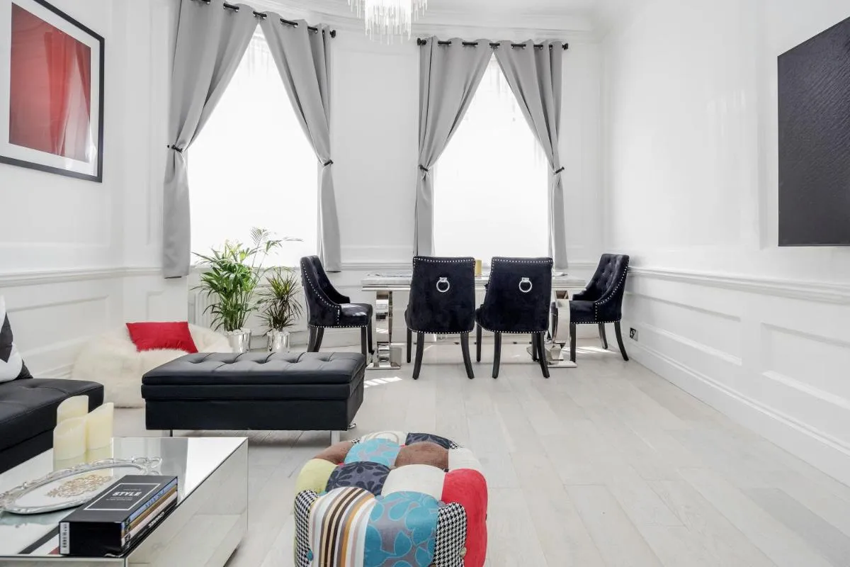 Image 5 of Oxford Street 2 Bed Apartment