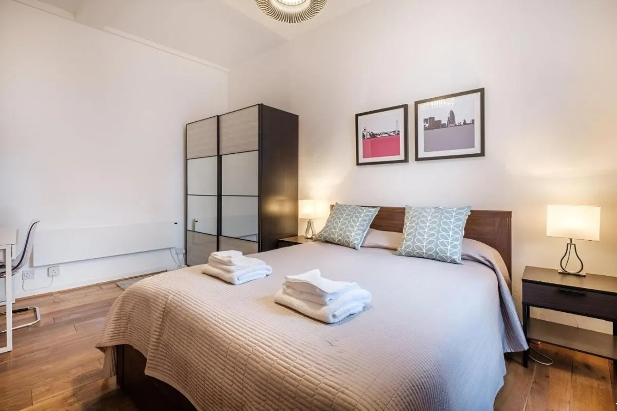 Image 3 of Oxford Street Apartments by Advan