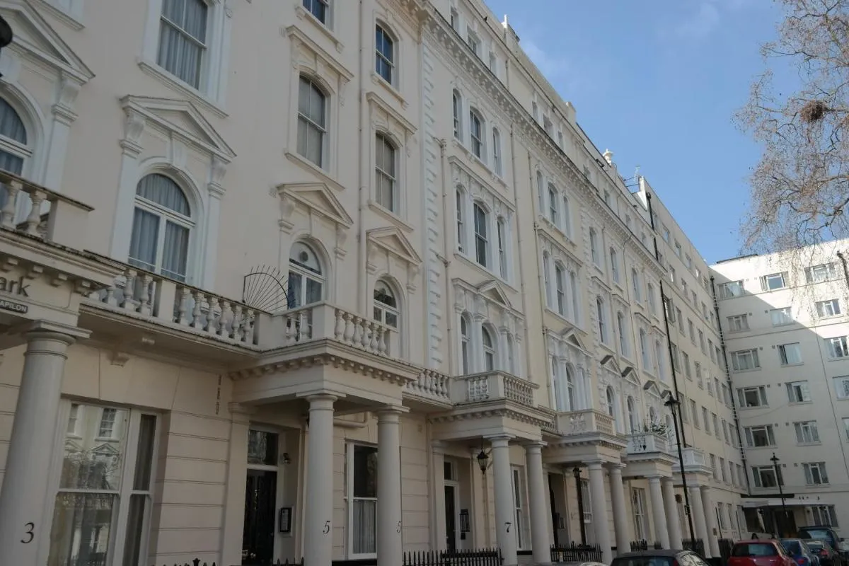 Image 3 of Paddington Apartments