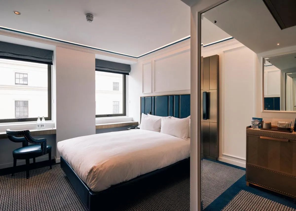 Image 5 of Page8, Page Hotels