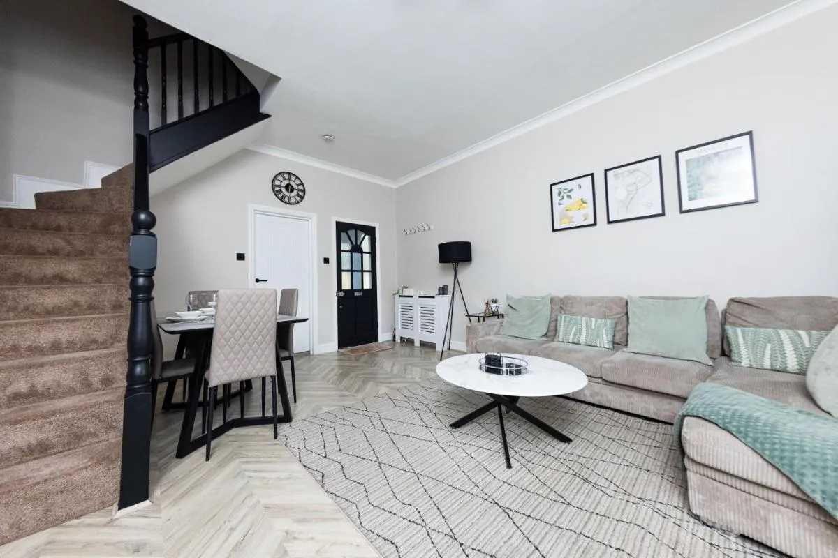 Image 3 of Park House, Refurbed Modern Interior, Located In Finsbury Park