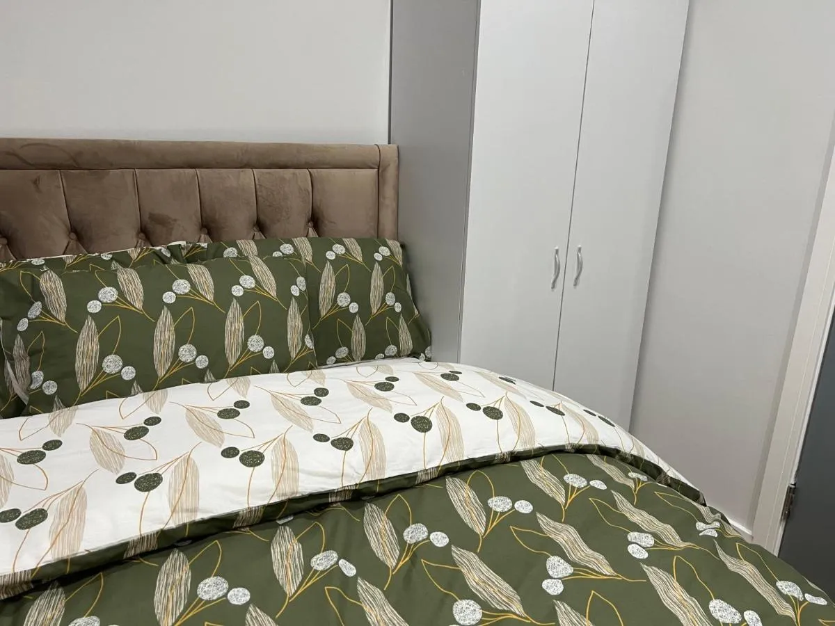 Image 2 of Park View Serviced Apartment – Next to Northolt Tube Station – Near Central London & Wembley