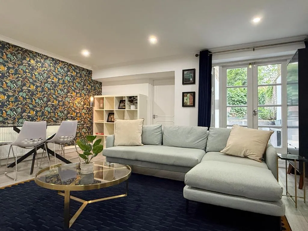 Image 1 of Parker’s 2 bedroom apartment in Notting Hill