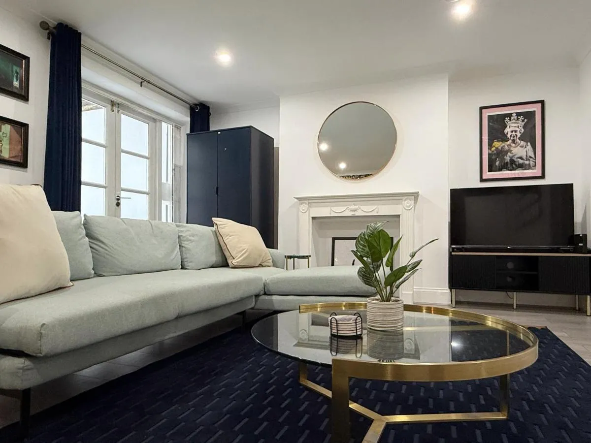 Image 5 of Parker’s 2 bedroom apartment in Notting Hill