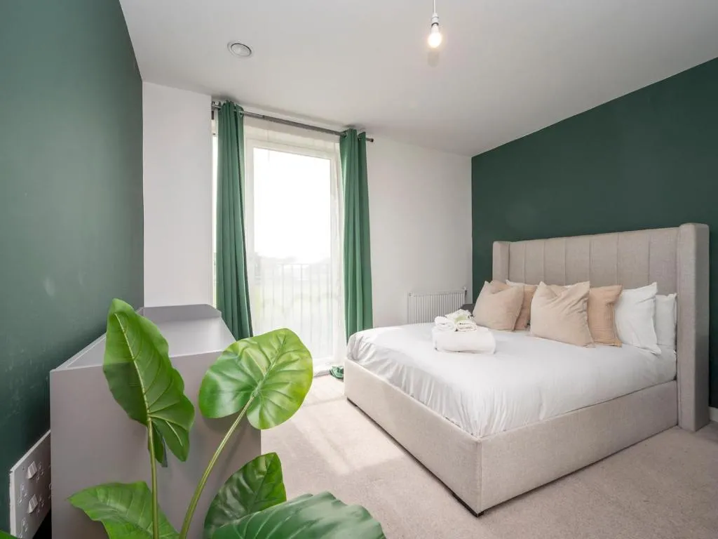 Image 1 of Pass the Keys 2 Bed Beckenham apartment w 24h Gym and Work Hub