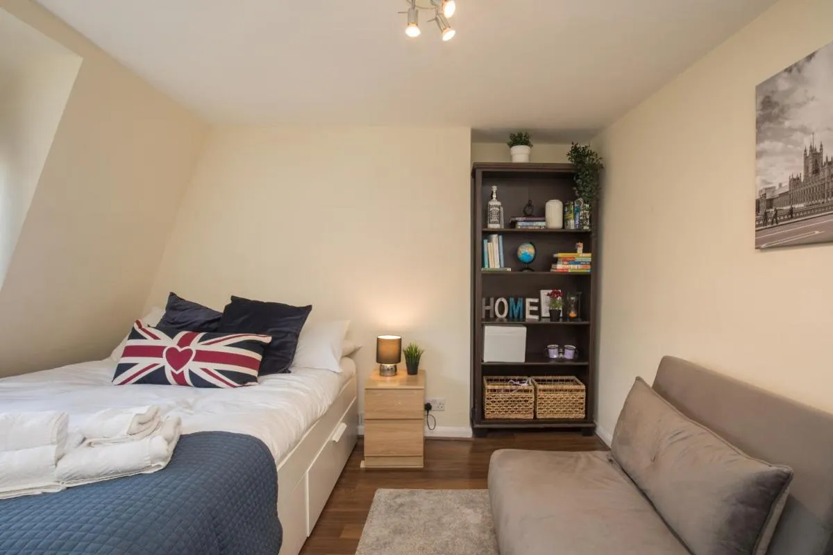 Image 2 of Pass the Keys Centrally located Apartment by Oval Cricket Club – Pass the Keys