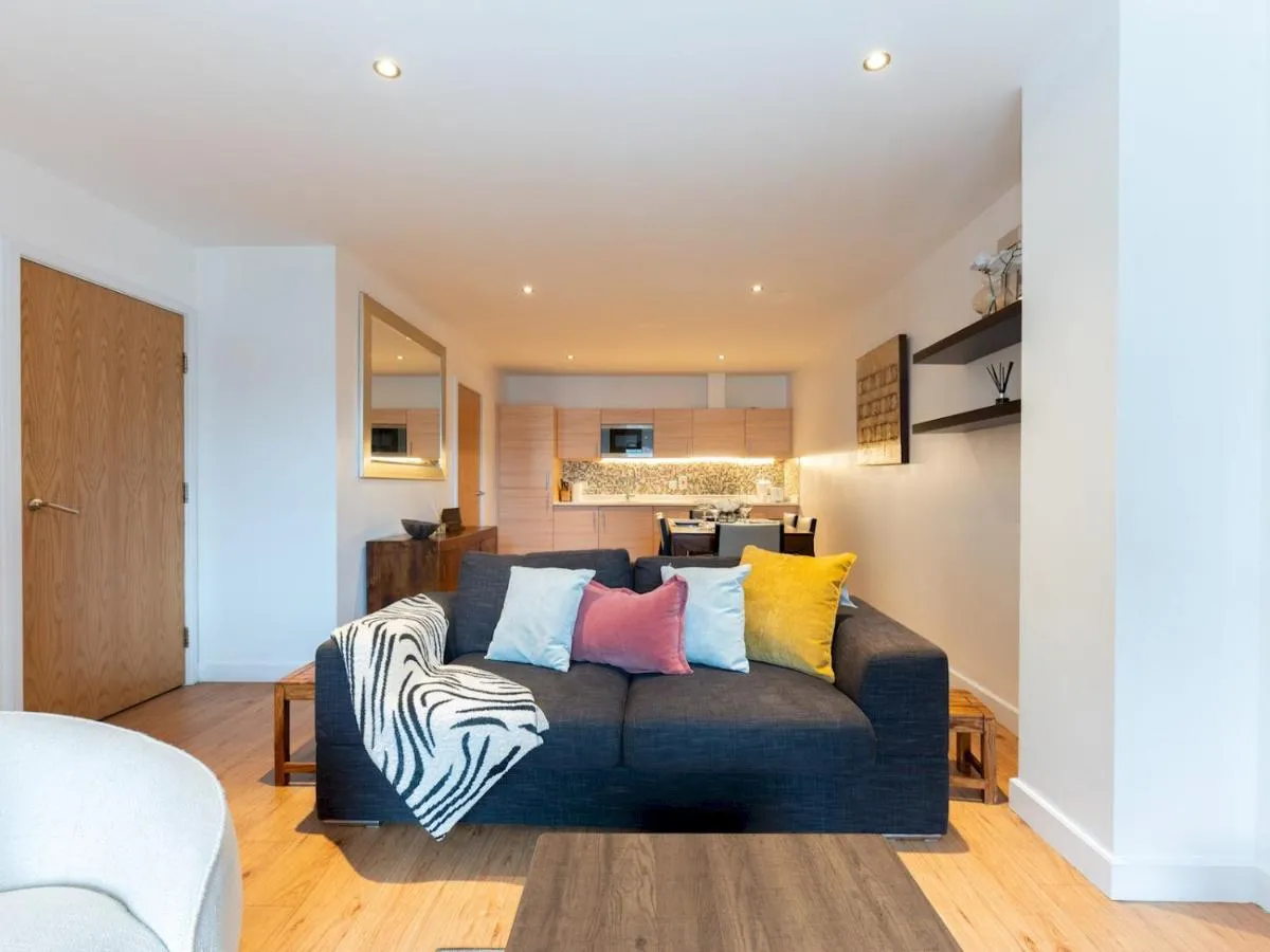 Image 4 of Pass the Keys Spacious 2Bed 2Bath Near RAF Museum – Colindale