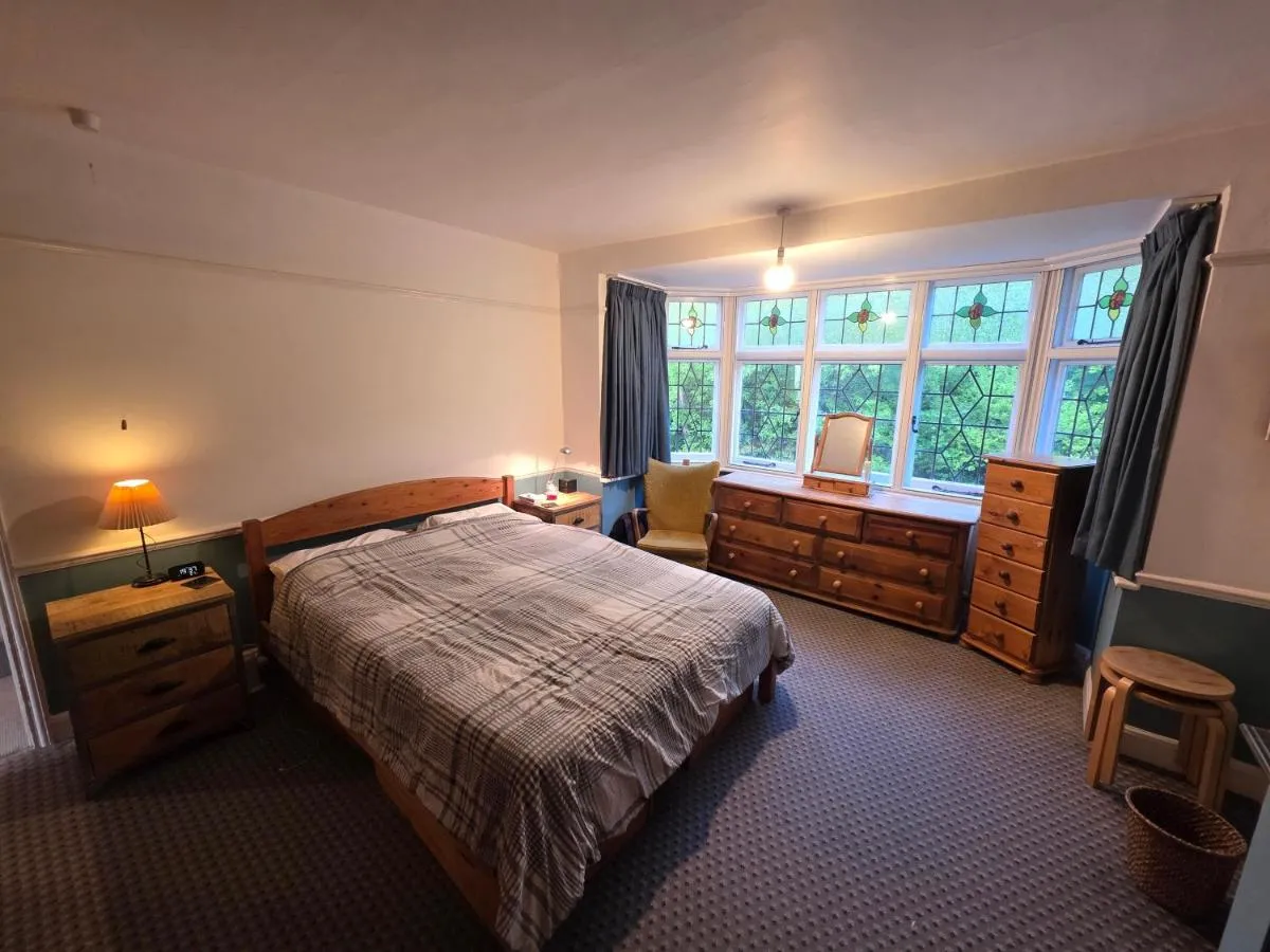 Image 5 of Peaceful 3-Bed Retreat by Epping Forest Chingford