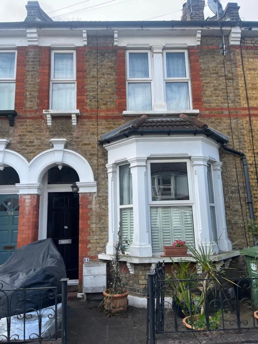 Image 5 of Peaceful London Retreat