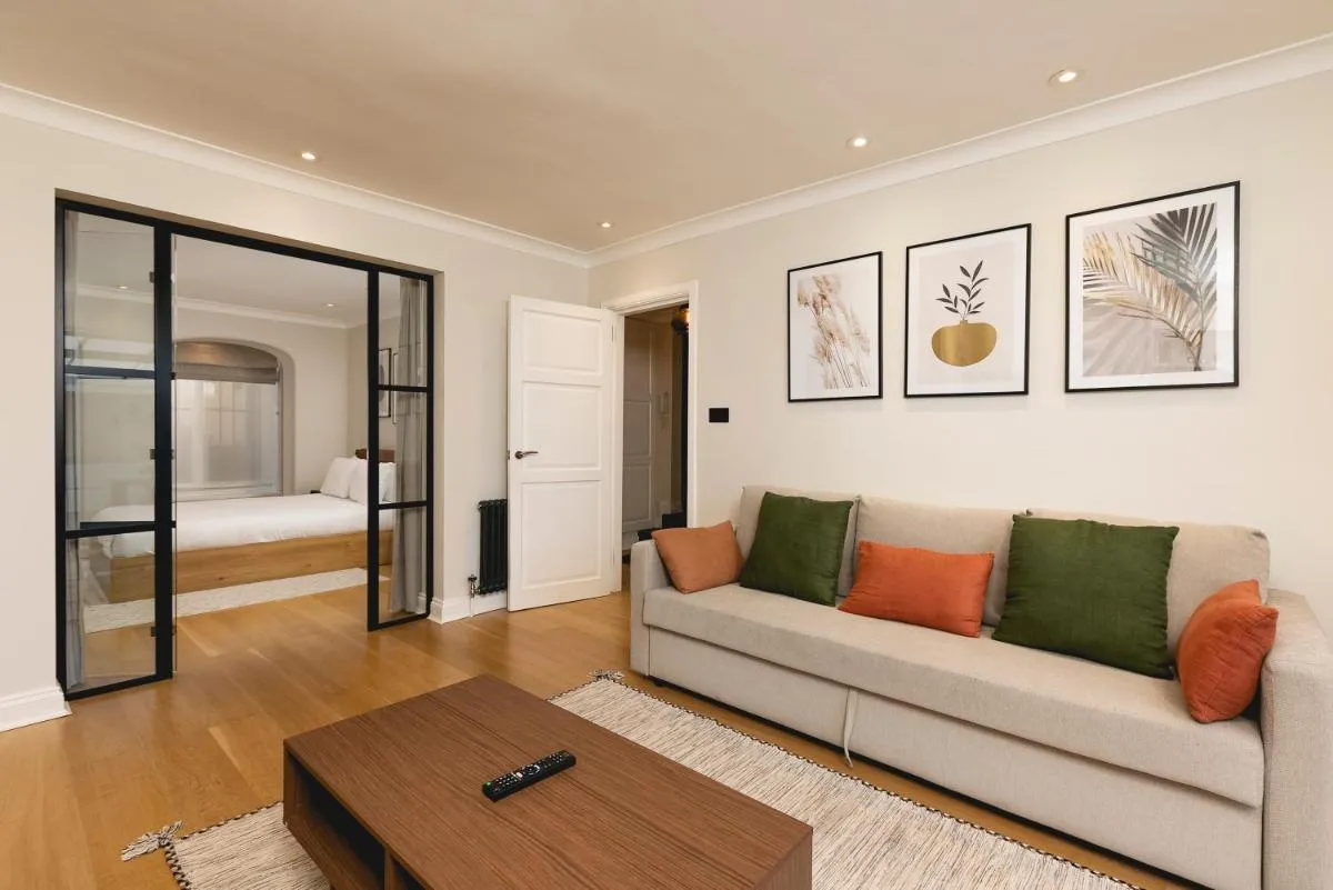 Image 2 of PenthouseStays Chelsea – Luxury 2 Bedroom Apartment w/King Bed – near King’s Road