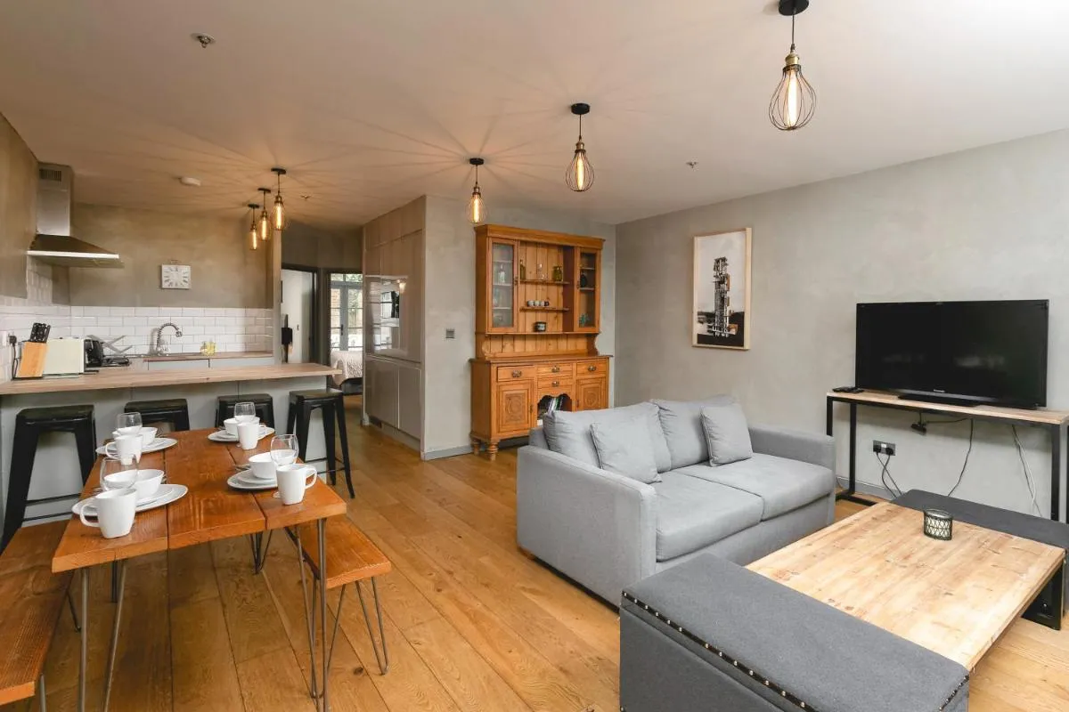 Image 5 of PenthouseStays nr Notting Hill – Luxury 2 Bedroom King Bed Apartment – near Portobello Road