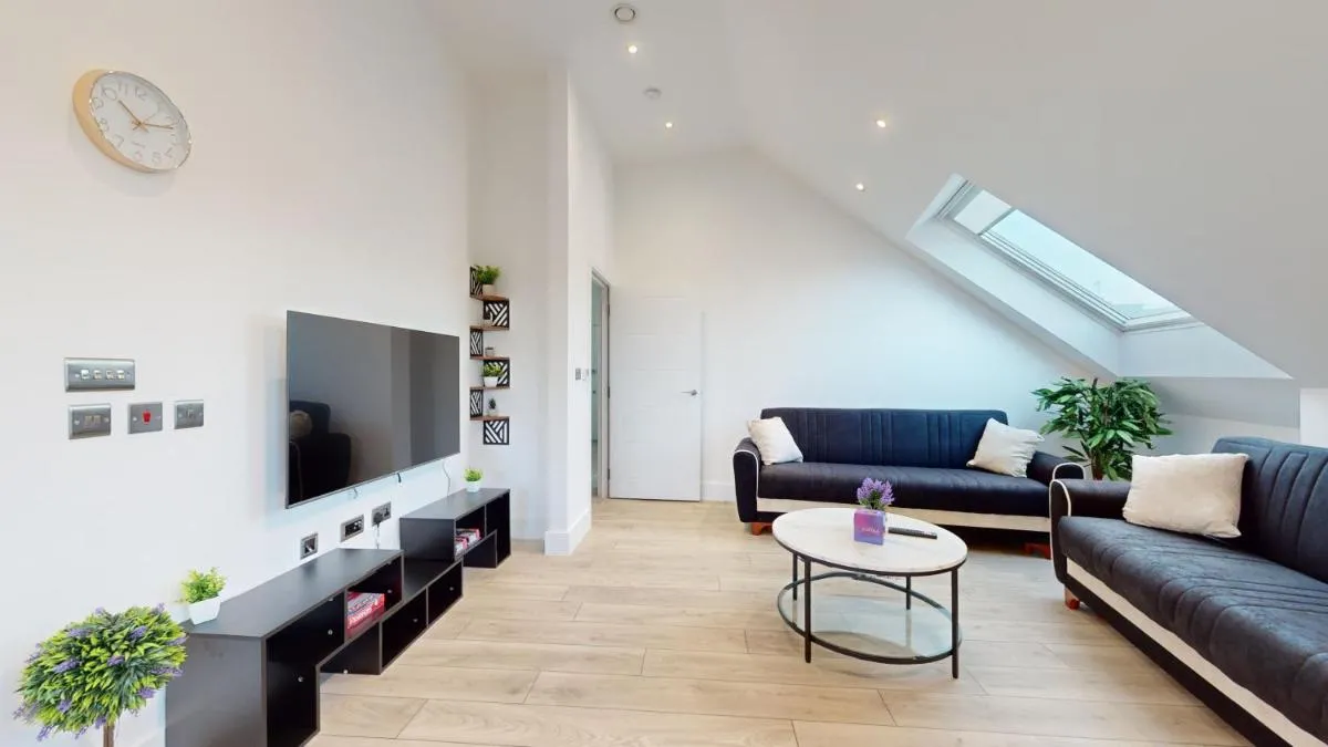 Image 5 of Penthouse Style Apartment