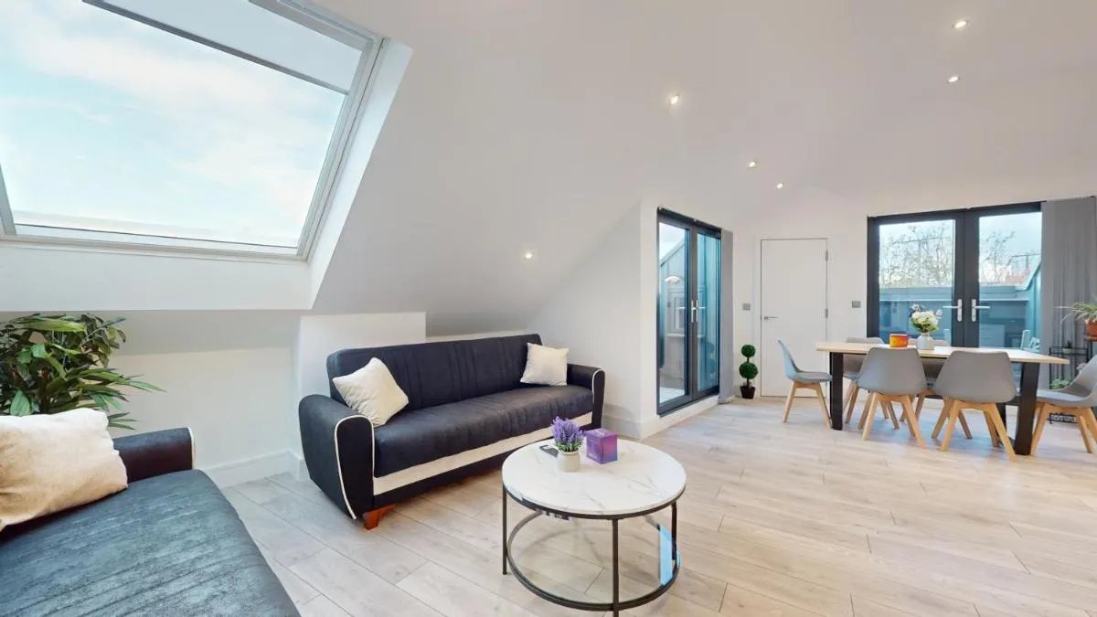 Image 4 of Penthouse Style Apartment