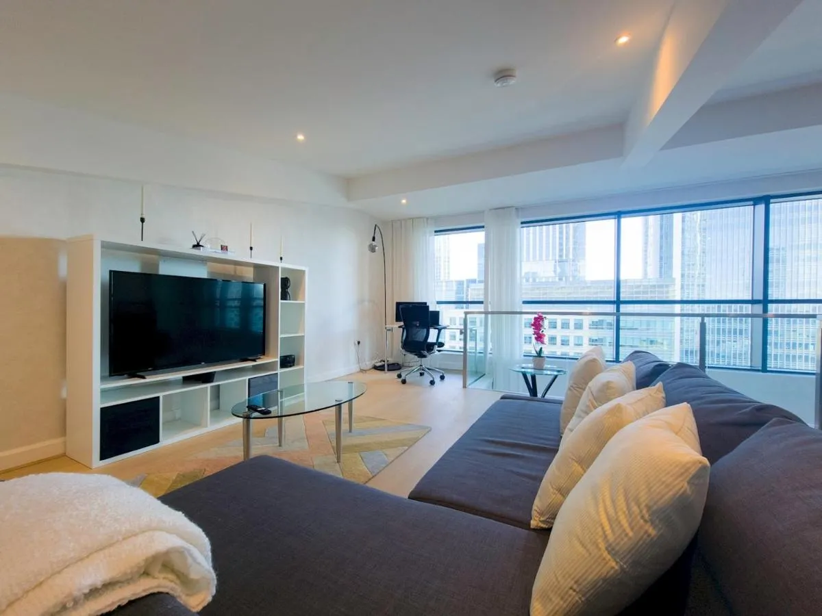 Image 5 of Penthouse with Stunning Canary Wharf Views – Pass the Keys