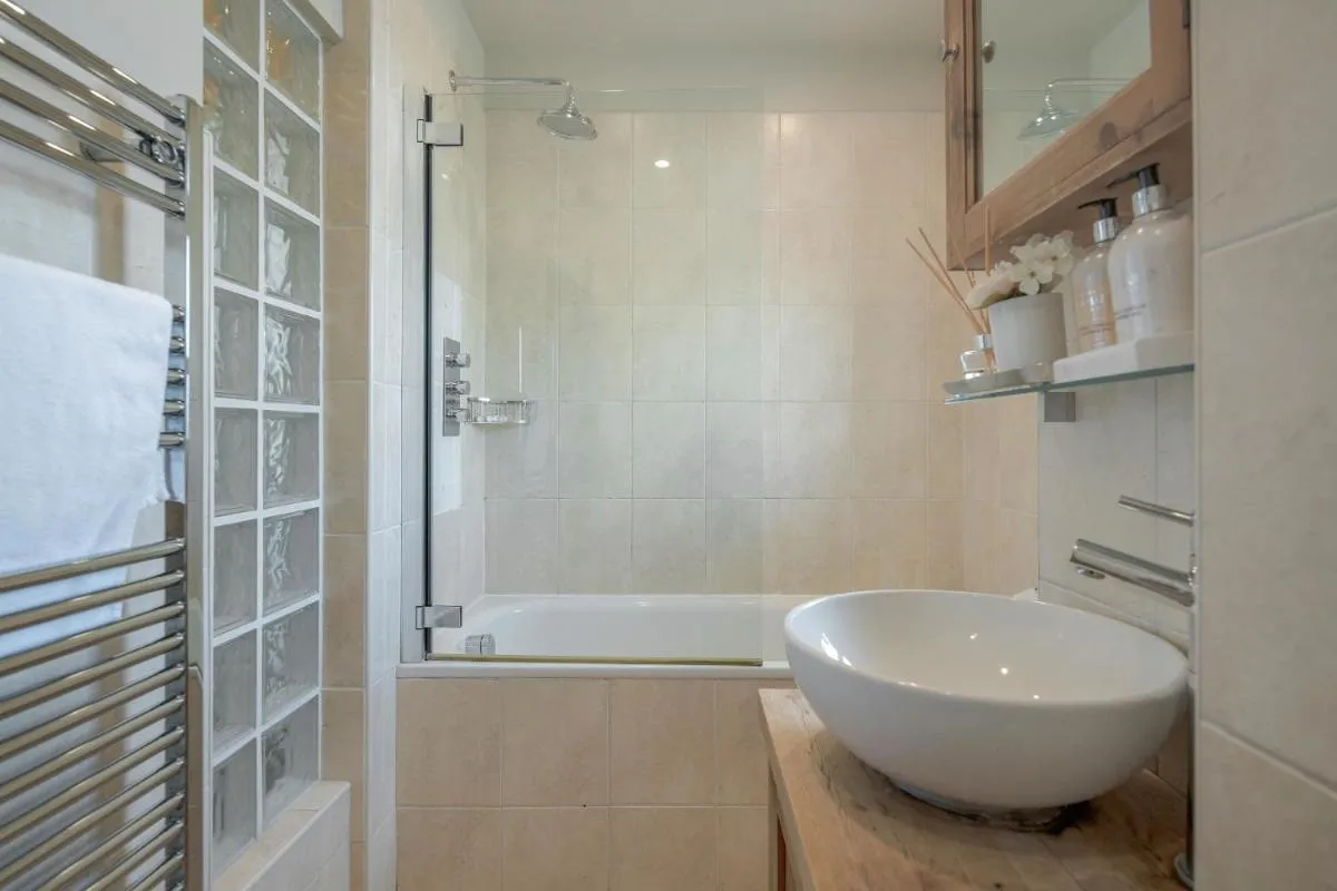 Image 3 of Perfect Location 2 Bed South Kensington Knightsbridge Chelsea with AC