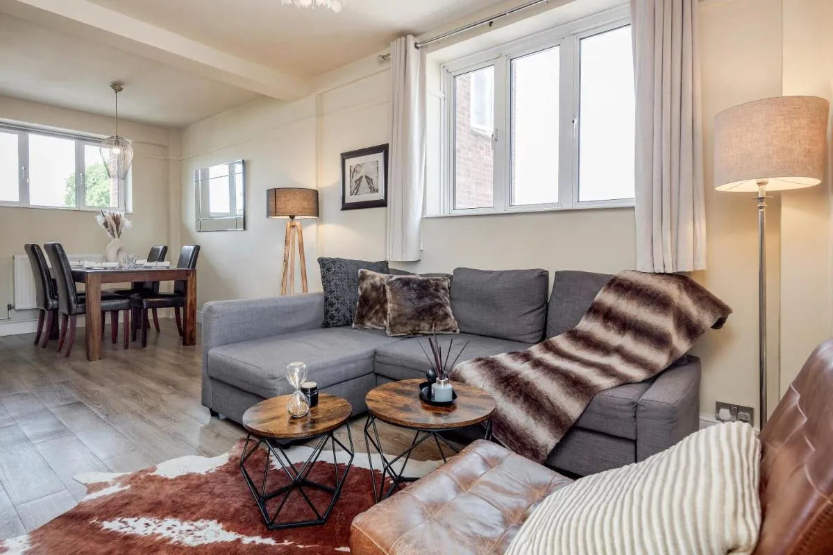 Image 4 of Perfect Location 2 Bed South Kensington Knightsbridge Chelsea with AC