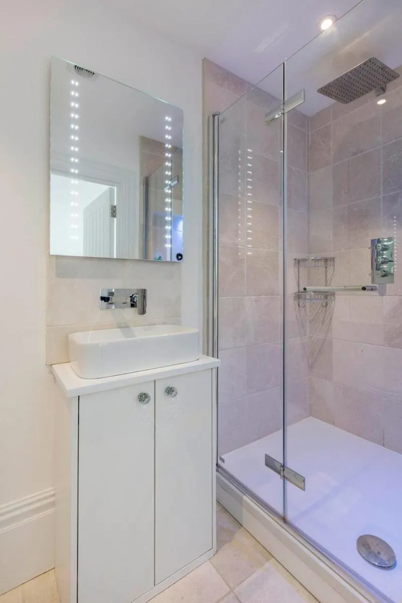 Image 4 of Pet-Friendly Fulham 1-Bed Apt 2 Mins to Tube