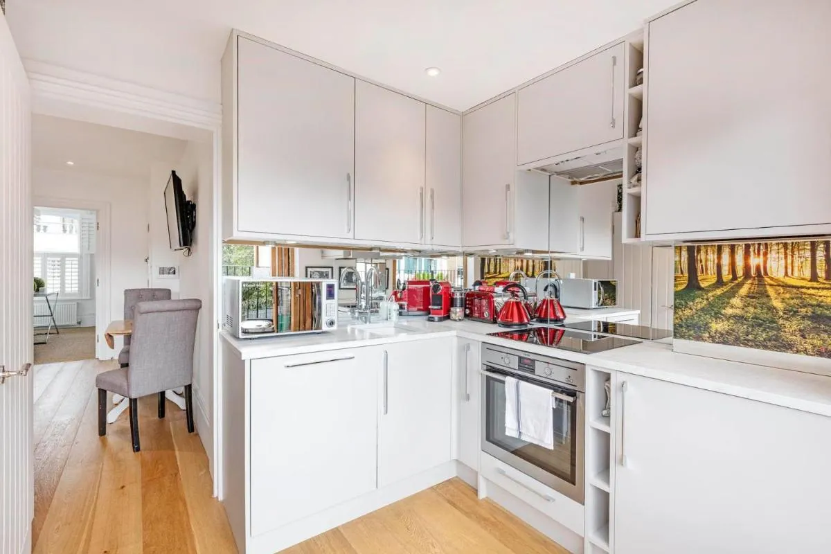Image 3 of Pet-Friendly Fulham 1-Bed Apt 2 Mins to Tube