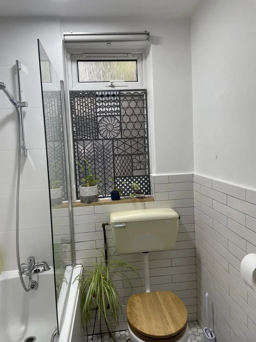 Image 4 of Pet Friendly 1Bed Studio with Free Parking