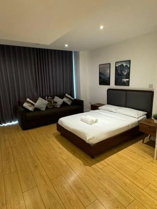 Image 4 of Piccadilly Living 1 BR Flat in London VR11