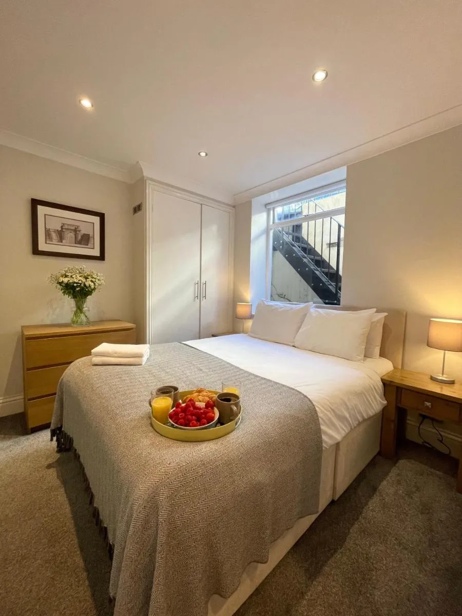 Image 4 of Pimlico Apartment