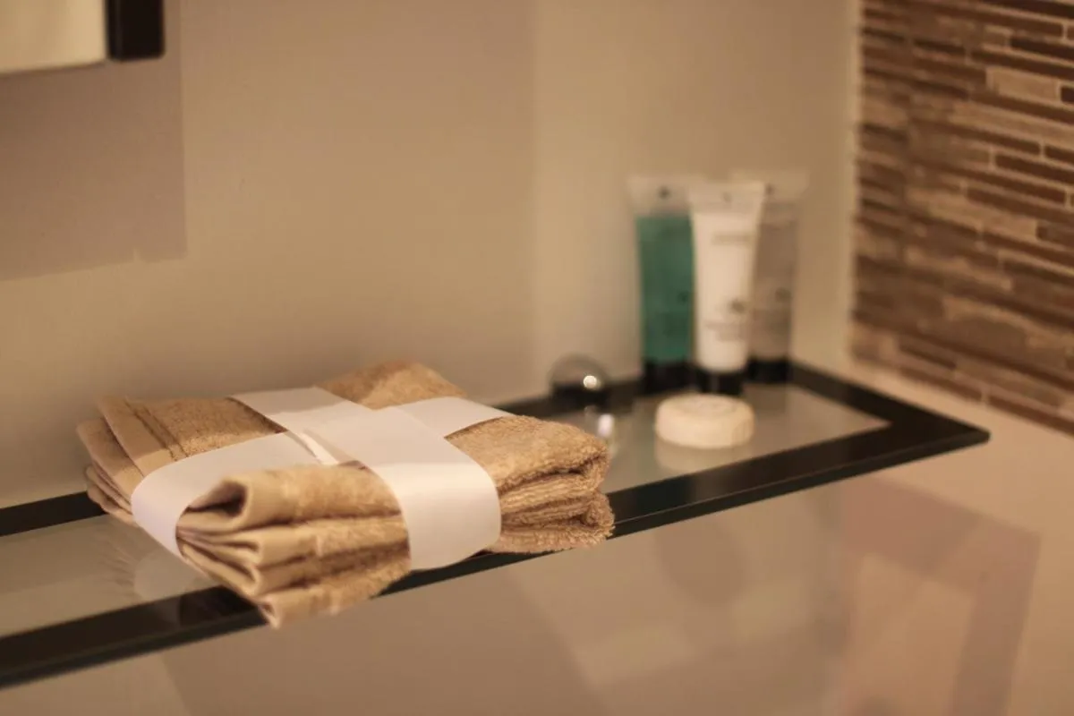 Image 3 of Pimlico Central London Suite near Victoria