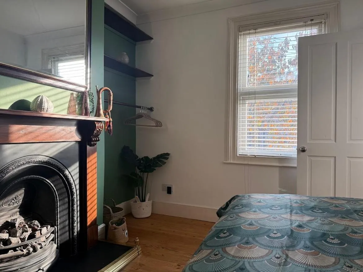 Image 5 of Plumstead Pied-à-Terre – Your Stylish Urban Retreat